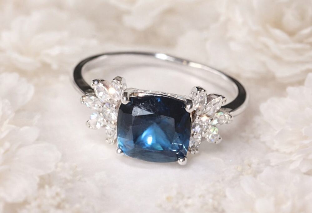 Womens Blue Topaz CZ Sterling Silver Ring Size 7 Stamped IBB CN 925